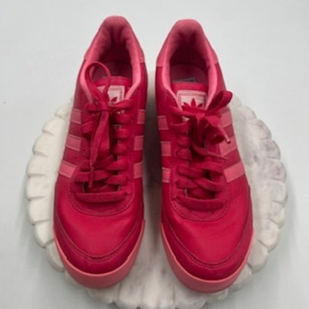 Adidas Orion Pink Shock Pink Retro Low‎ Top Sneakers Q32859 Womens 6.5